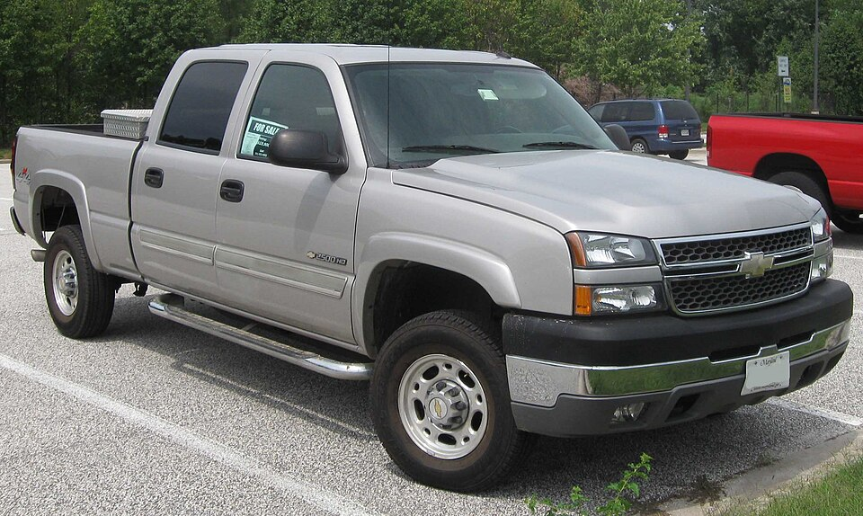 Chevrolet Silverado como exemplo de veículo associado à transmissão Allison 1000